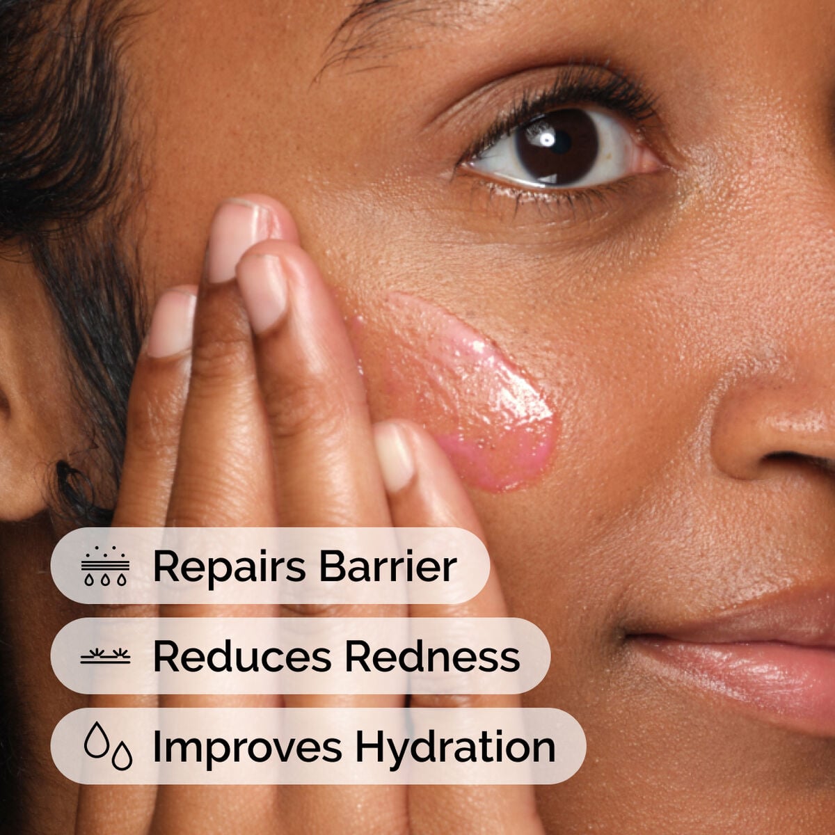 soothing-and-barrier-support-serum-u4 ord-soothing-barrier-support-serum-model-application-with-benefits.jpg